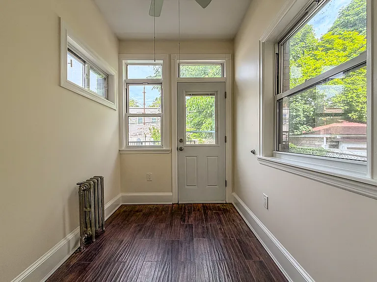 105 E 31st St #1 — Photo 7