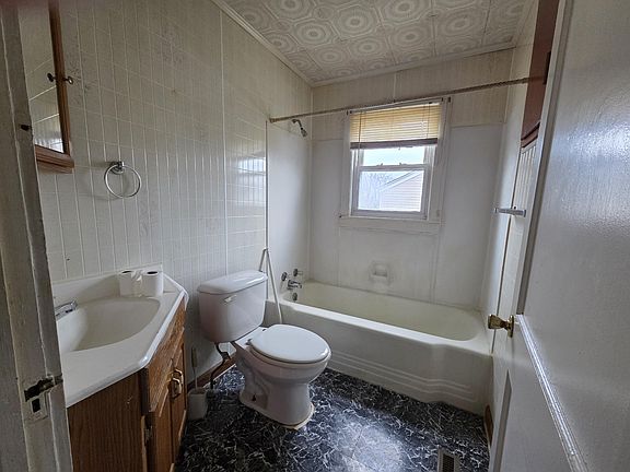 4th image of 153 Stanley Hill Rd