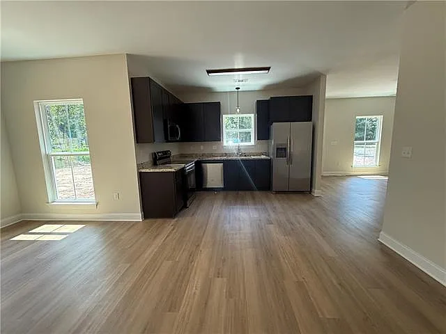 2 bed, 2.0 bath, 1253 sqft, $1,650 — Photo 2