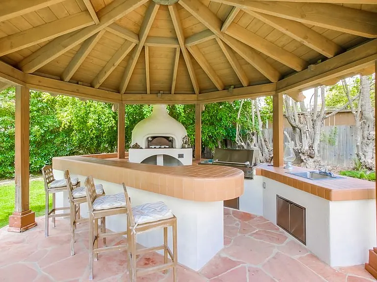 6352 Castejon Dr — Photo 40