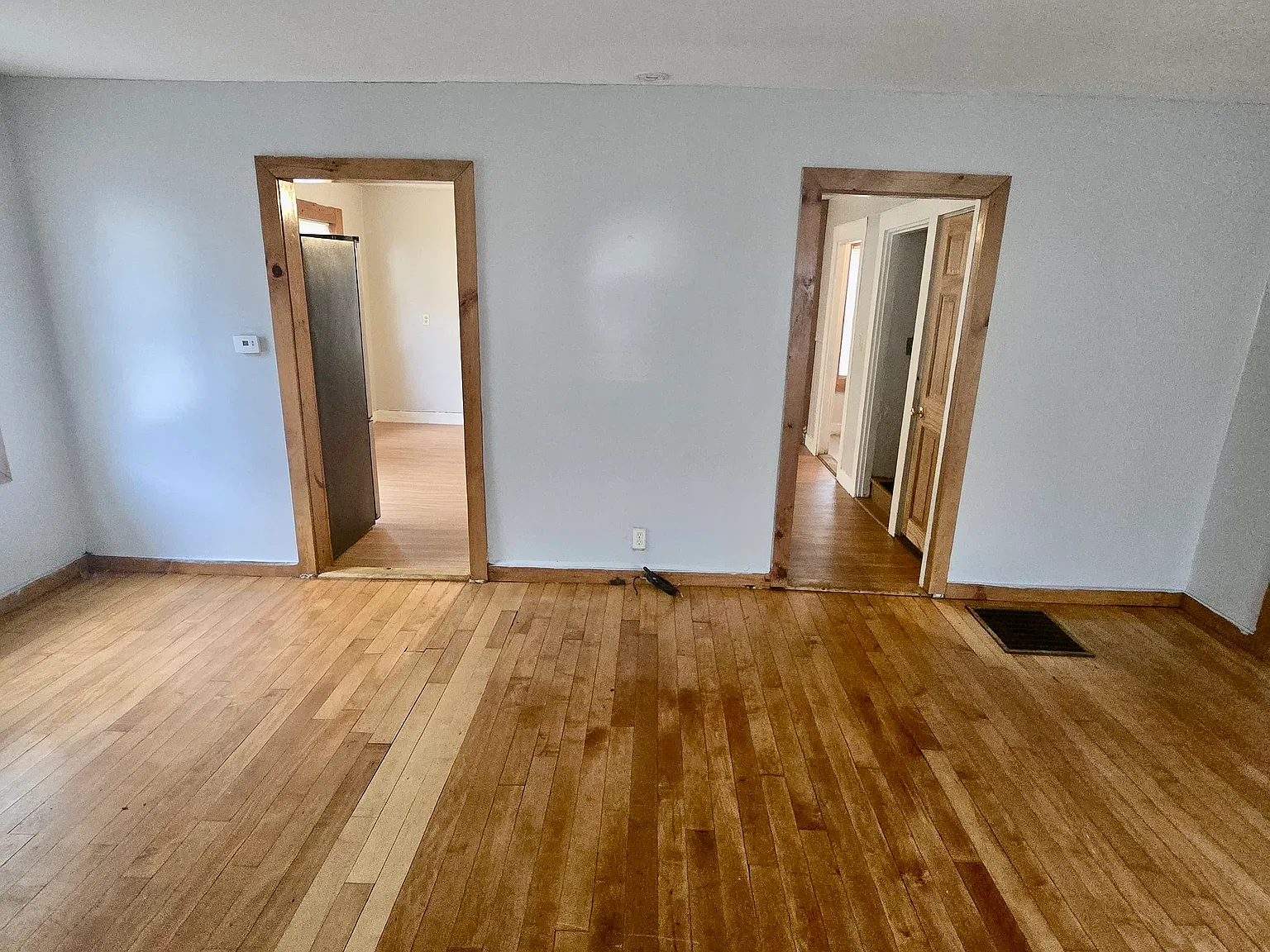 3 bed, 1144 sqft, $1,900 — Photo 1