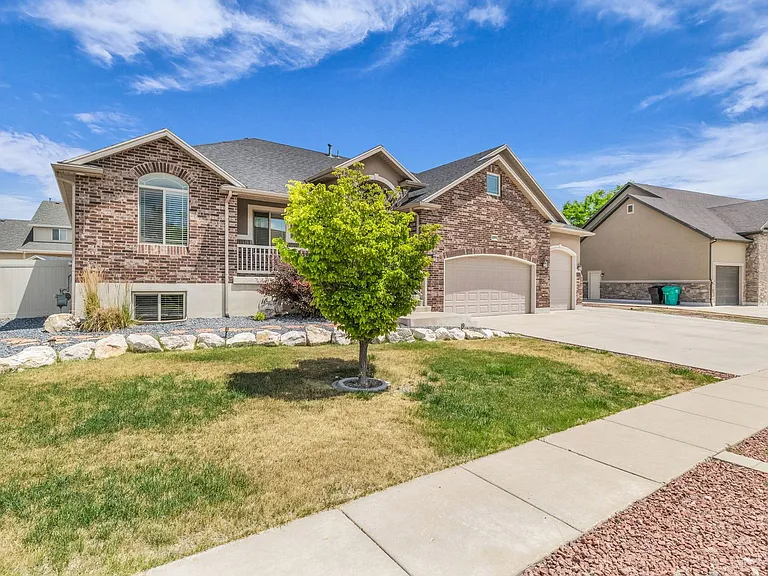 1377 S 4300 W — Photo 49