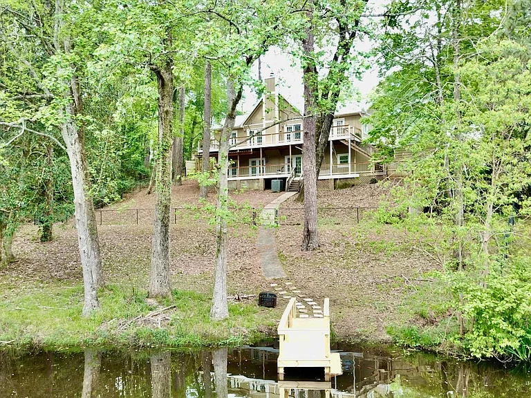 208 Timberlake Dr — Photo 10