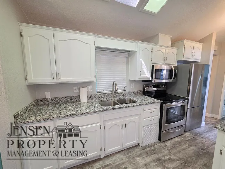 45 Cottonwood Ln — Photo 8