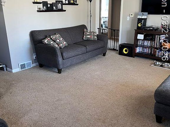 3rd image of 351 Riddle St