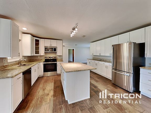 5th image of 5119 Bernadette Dr