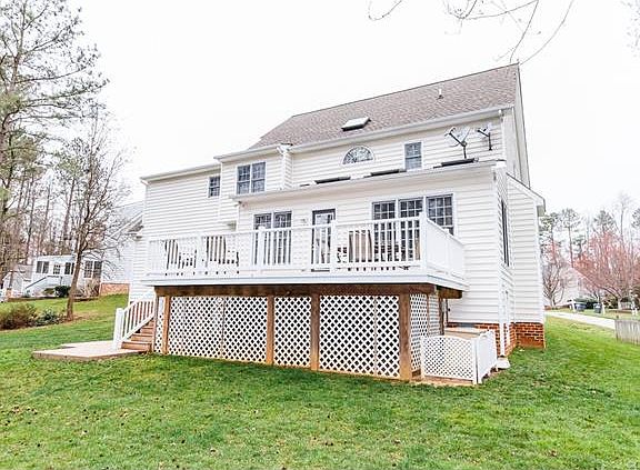 3rd image of 10995 Seward Way