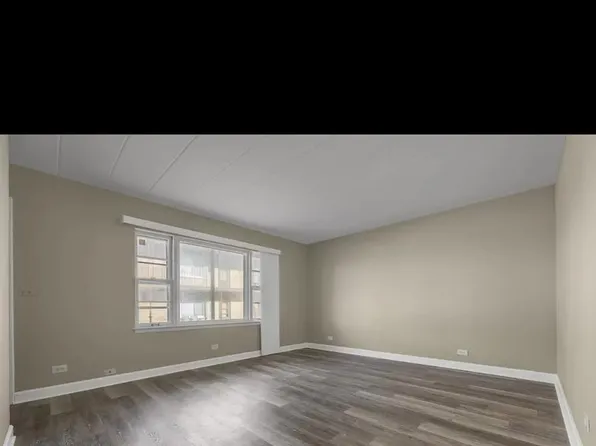 29 N Hillside Ave APT 8, Hillside, IL 60162