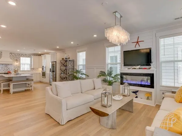 9611 22nd Bay St, Norfolk, VA 23518