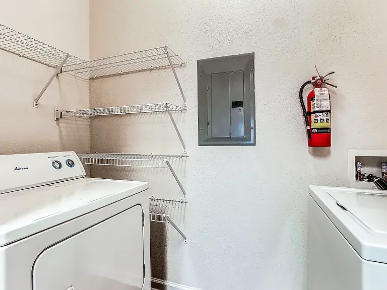 Elk Way Apartments — Photo 9