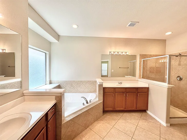 25323 Lisburn Dr — Photo 17