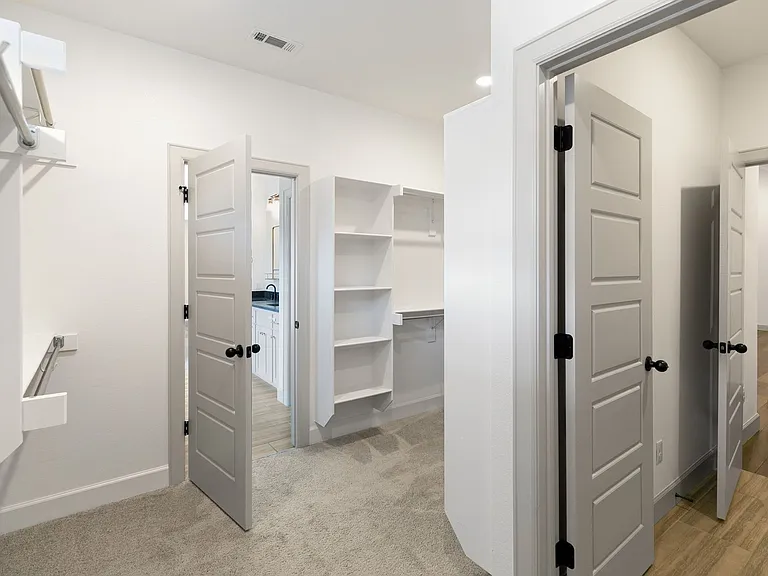 1001 Laux Ln — Photo 15