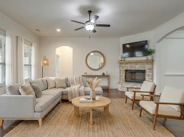 200 Hawks Ridge Trl, Burleson, TX 76028