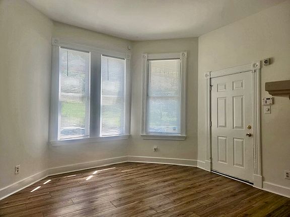 3rd image of 539 Tusculum Ave #1