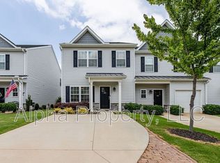830 Chartwell Dr, Greer, SC 29650