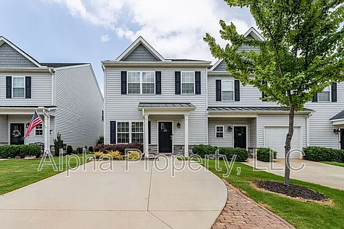 830 Chartwell Dr Photo 1