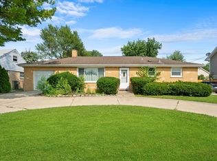 509 Spring St, Roselle, IL 60172