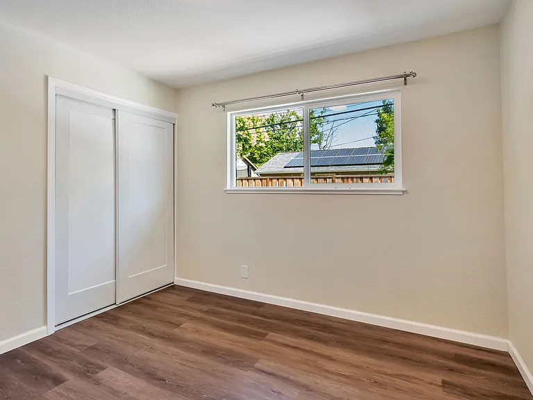 1581 Willowdale Dr — Photo 14