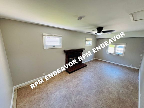 5th image of 10052 Lilac Ave