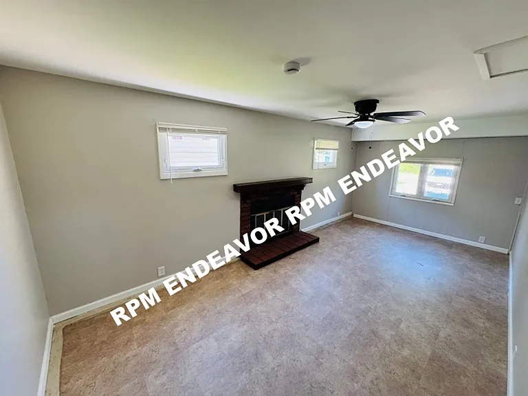 10052 Lilac Ave — Photo 5