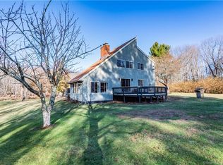 715 Tuttle Ave, Hamden, CT 06518