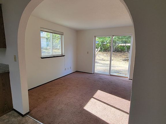 5th image of 1429 Rockcress Dr SE