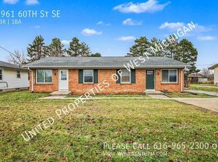 1961 60th St SE, Kentwood, MI 49508
