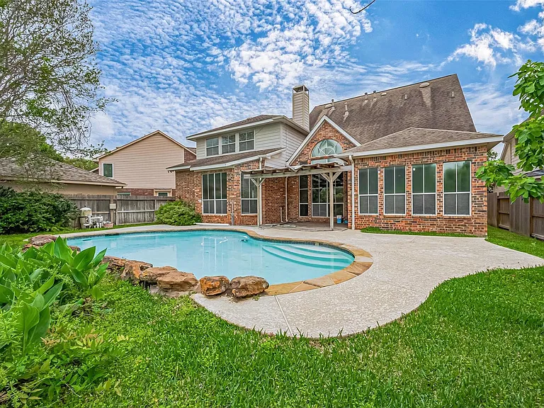 5547 Cranston Ct — Photo 1