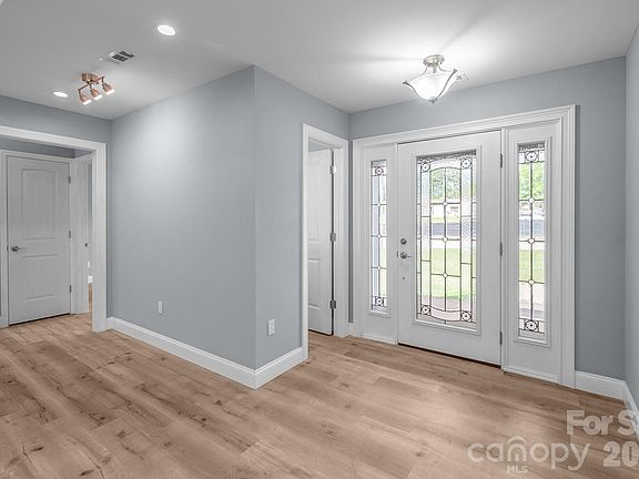 4th image of 4574 Old Hickory Rd