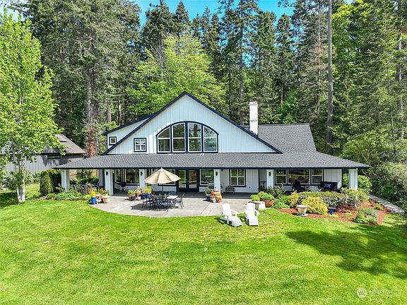 3rd image of 3500 S Camano Drive