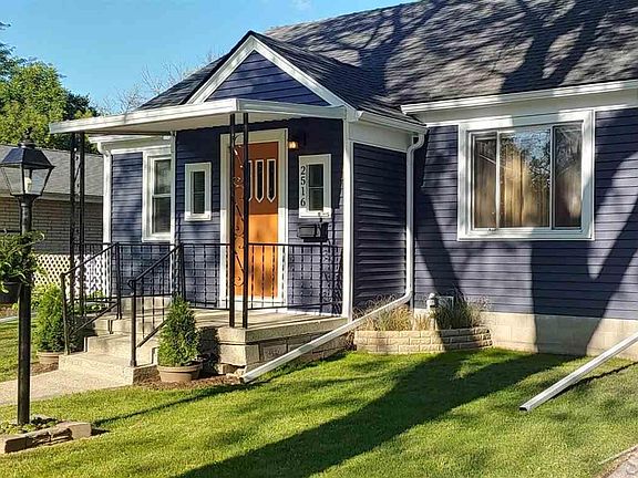 2nd image of 2516 Barnard St