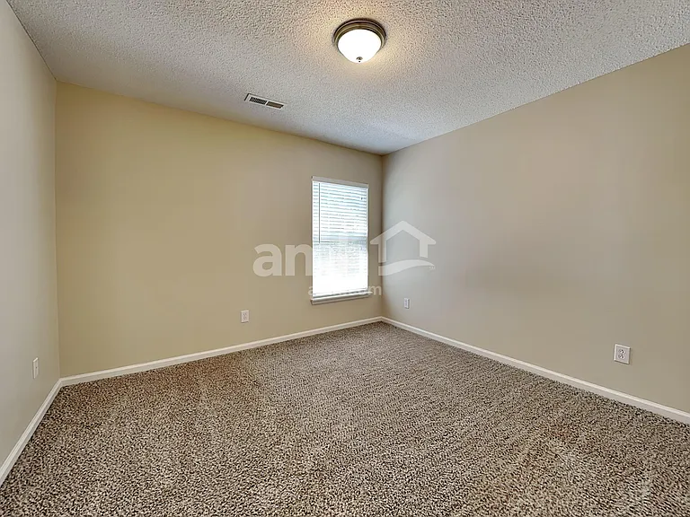 5013 Springdale Dr — Photo 13