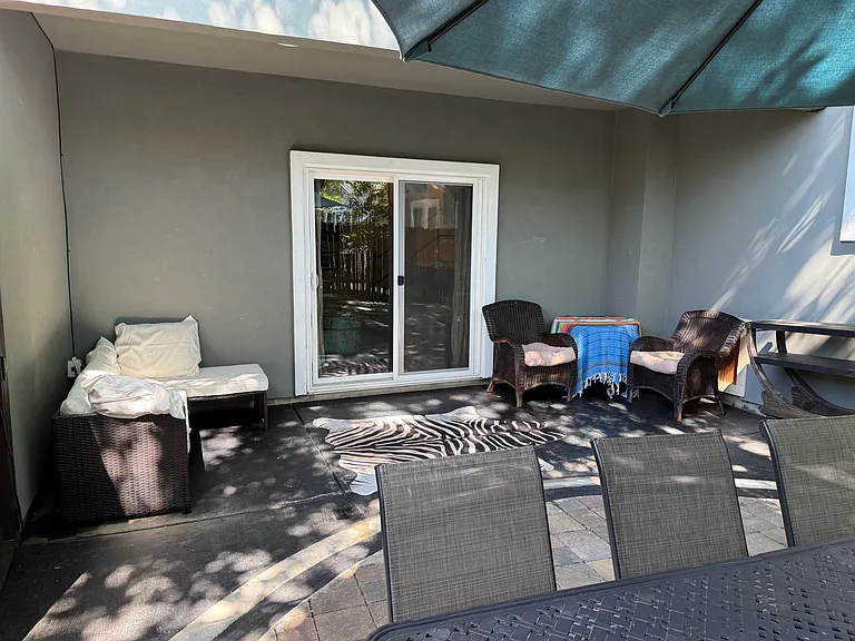 331 Pleasant St — Photo 56