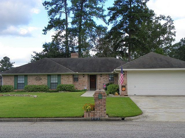 1st image of 202 Spyglass Dr
