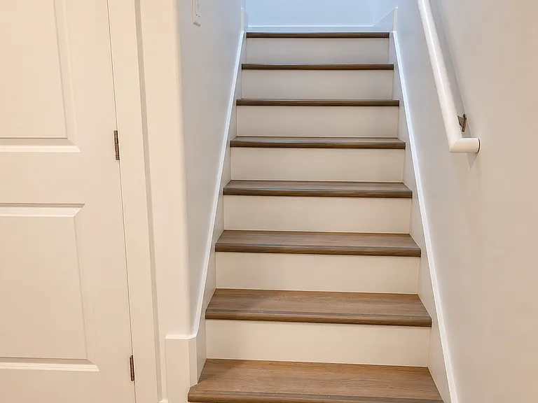 749 N Devonshire Dr — Photo 29