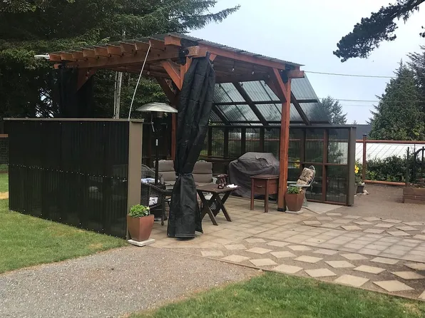 95662 Eggers Rd, Brookings, OR 97415