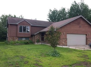 2020 E 36th St, Hibbing, MN 55746