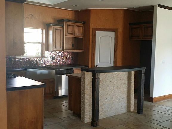 3rd image of 1629 Brookfield Ct