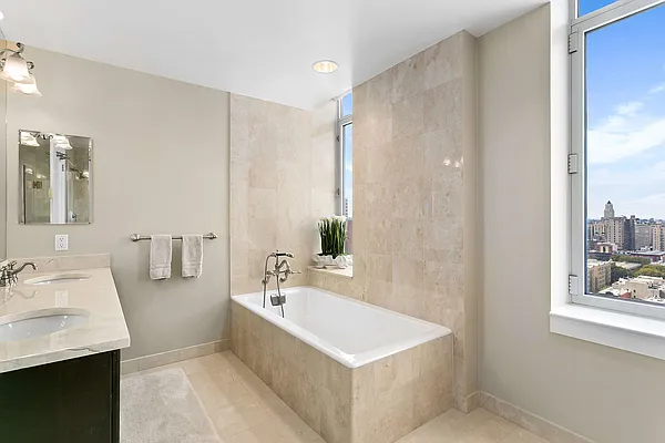 Sold by Compass | media 7