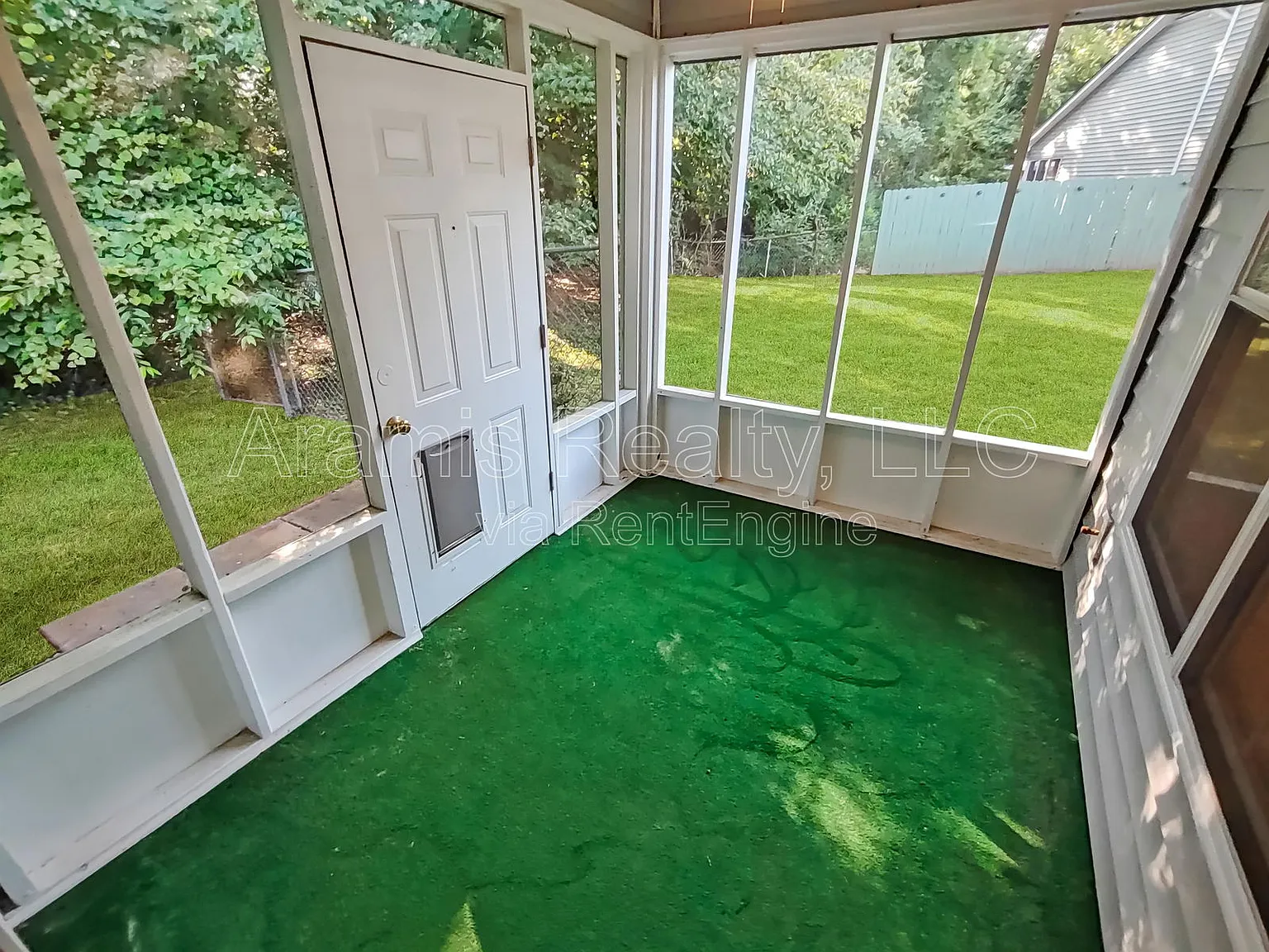 3 bed, 2.0 bath, 1548 sqft, $1,850 — Photo 2