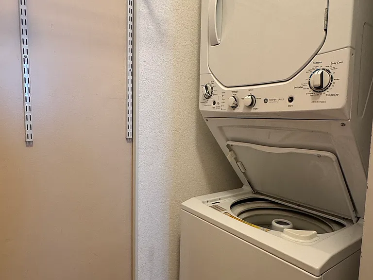 Washer and Dryer in Apt 3
