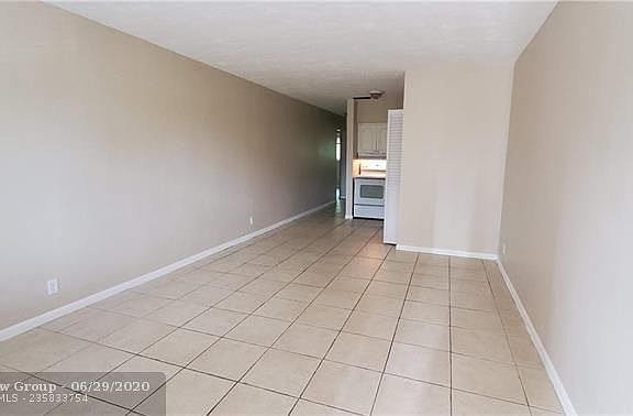 4th image of 200 NE 7th Ave #9