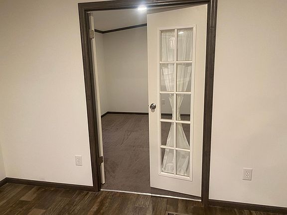 5th image of 9577 South Ave #121