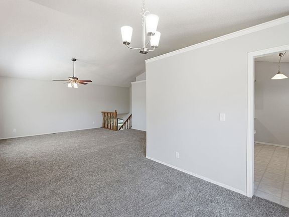 5th image of 218 E Oak Meadows Rd