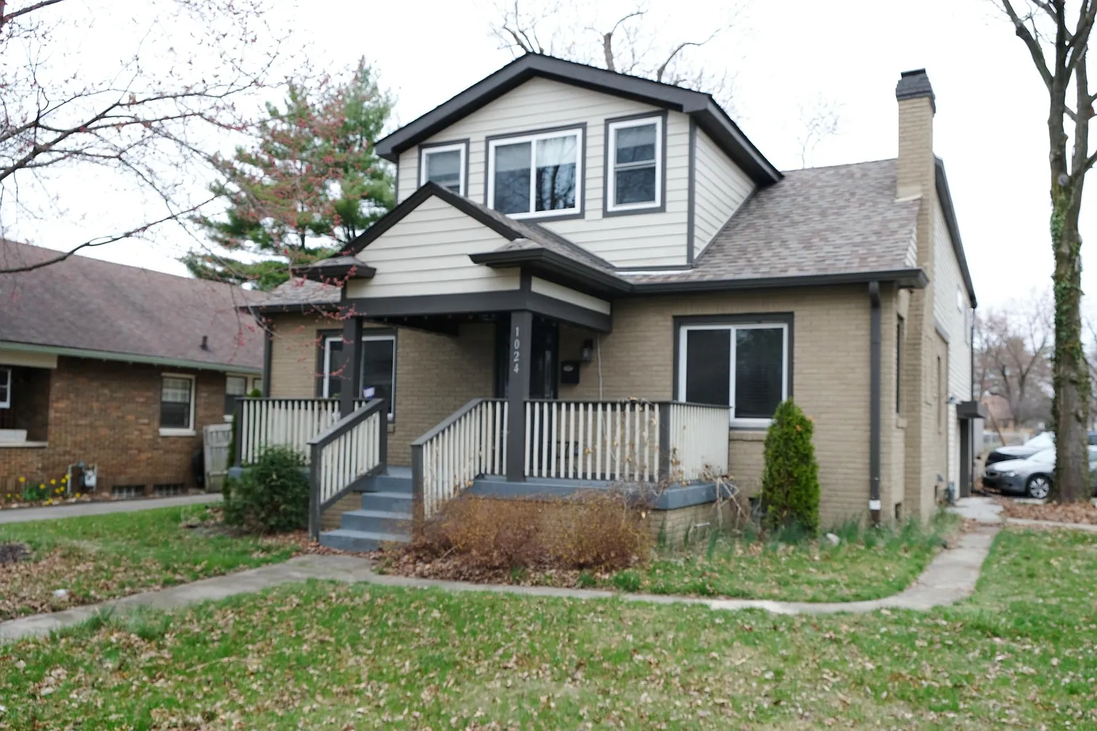 1024 Kessler Boulevard East Dr photo 1