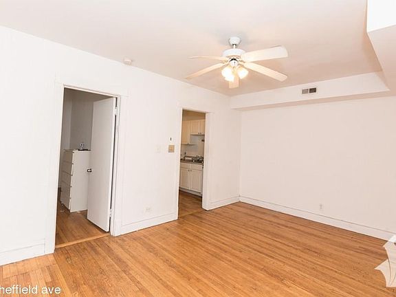 2nd image of 3820 N Sheffield Ave #127