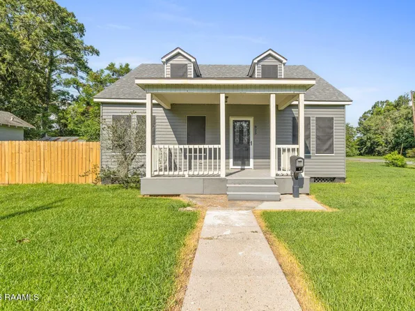 825 N H Ave, Crowley, LA 70526