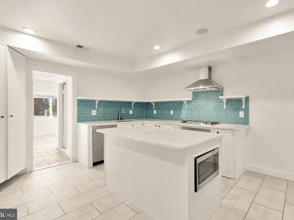 1210 Meigs Pl NE APT 1, Washington, DC 20002