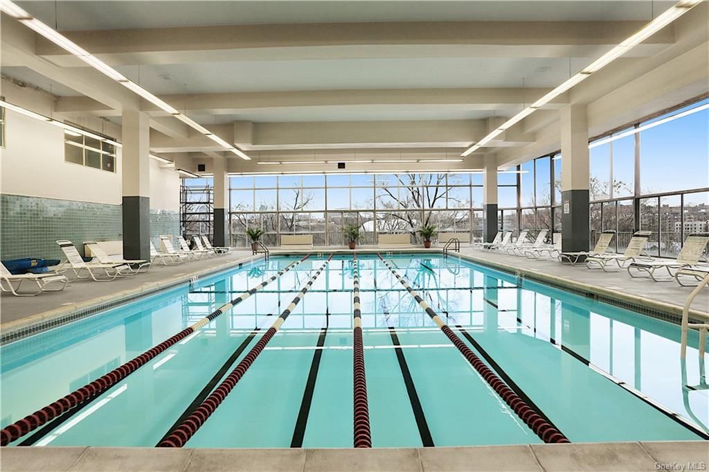 4 Bed 4 Bath Property, New York • 3,000 Sq Ft