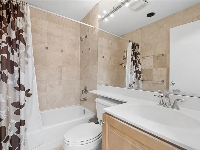235 S Marion St #K — Photo 20